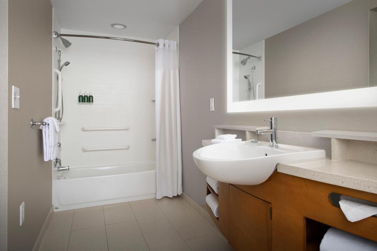 Springhill Suites By Marriott Huntsville West/Research Park Екстер'єр фото