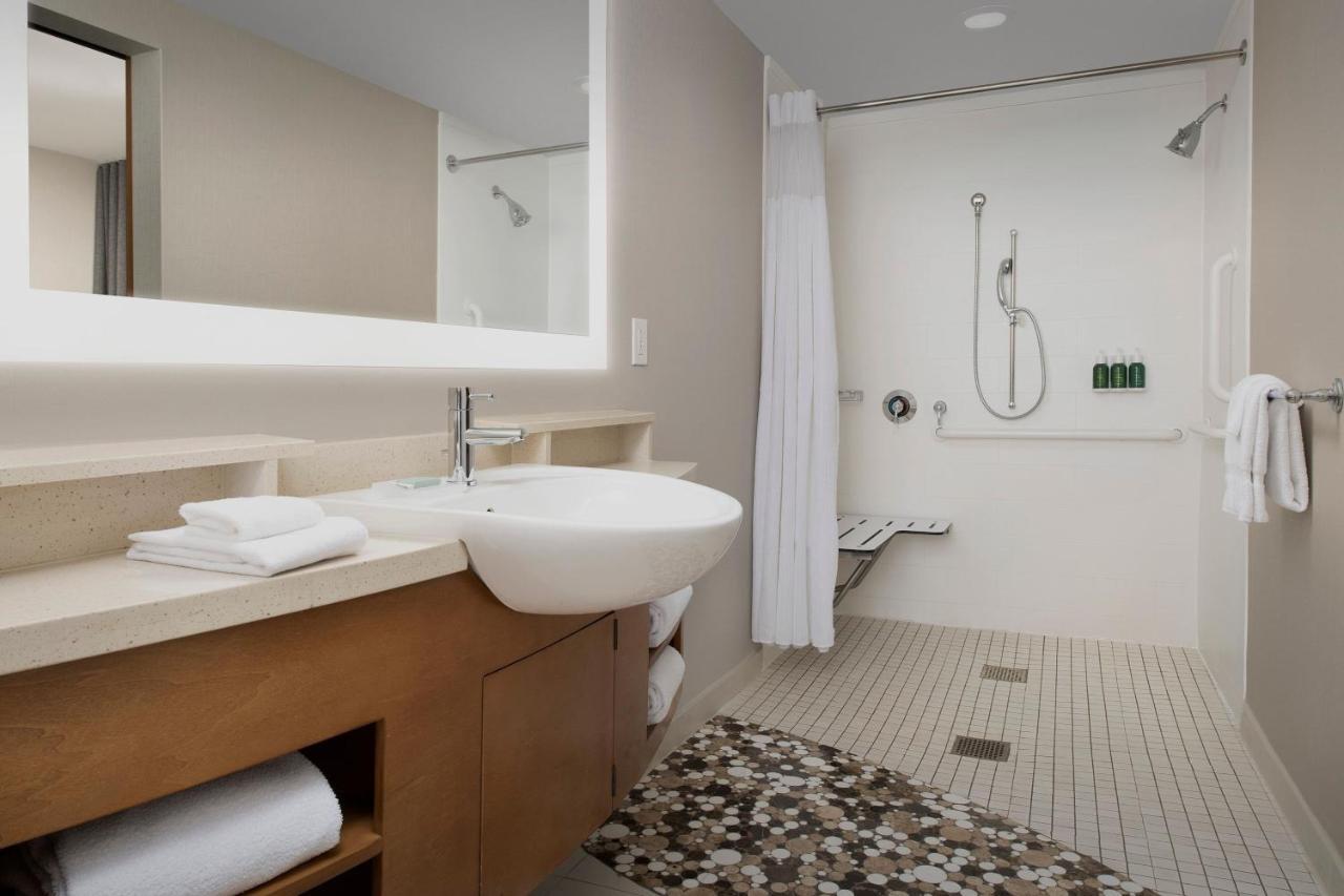 Springhill Suites By Marriott Huntsville West/Research Park Екстер'єр фото